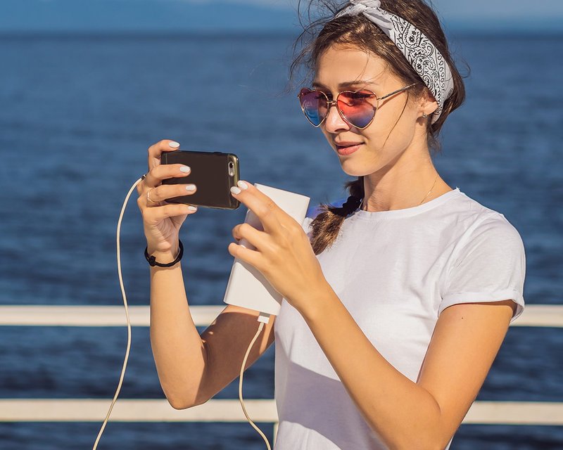 Wi-Fi & Entertainment